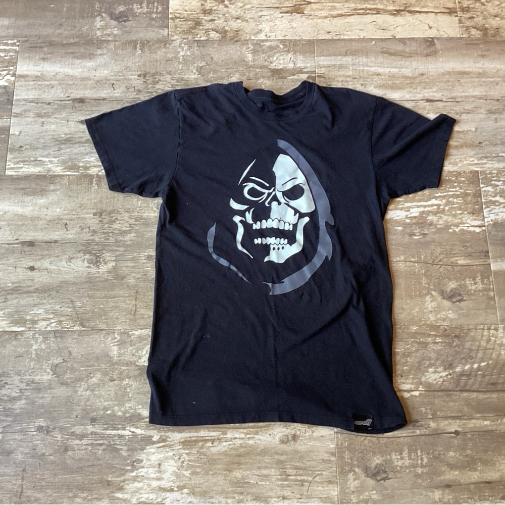 Super7 X Masters of the Universe Skeletor Glow in the Dark Shirt Men’s Medium
